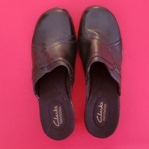 Clark clogs